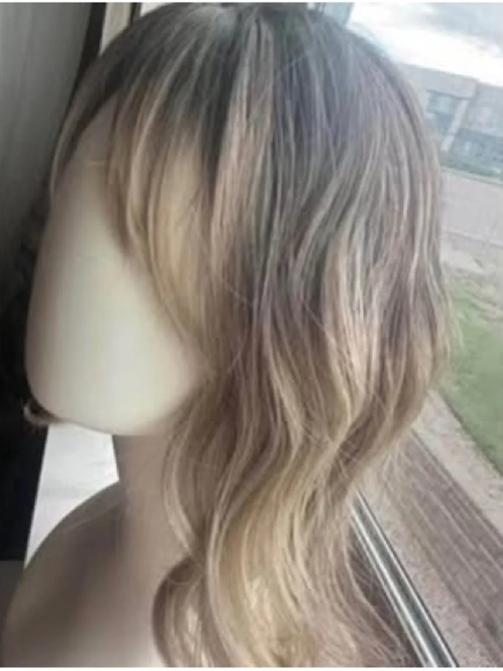 13’ Bob Dark Blonde Ombre wig
